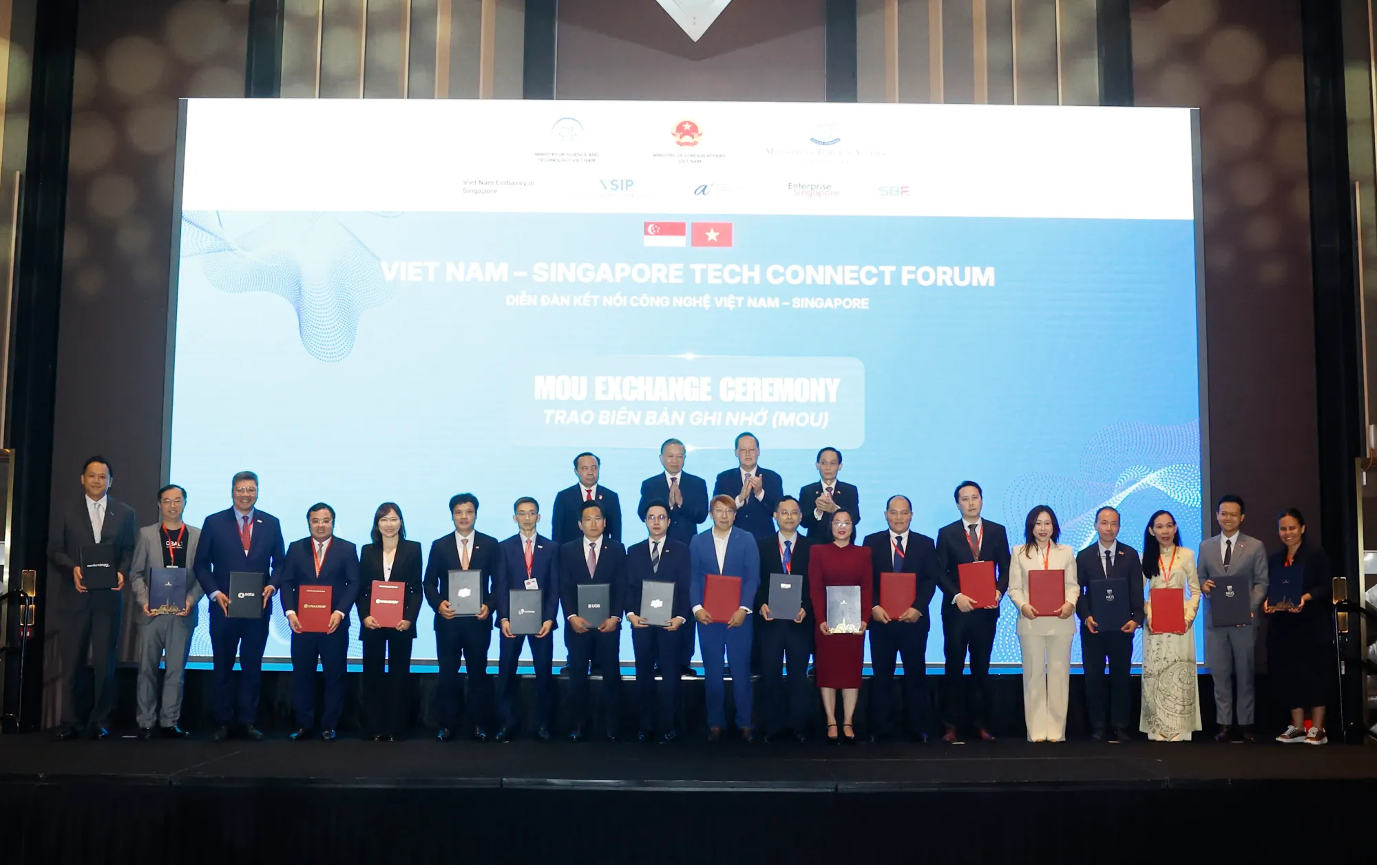 FPT and UOB Sign MoU to Accelerate AI‑Driven Banking Innovation