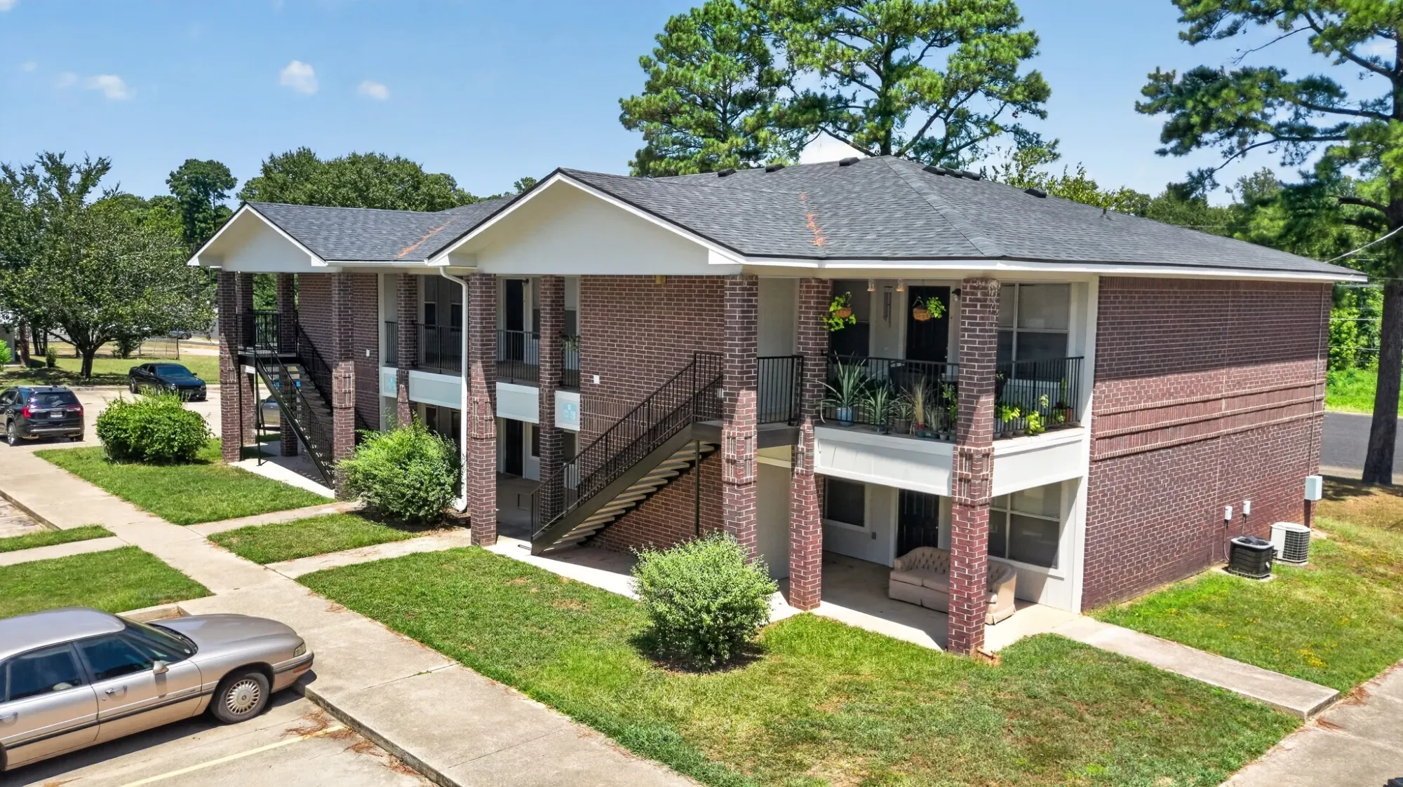 Elowen Capital Structures $101M for ECA Texas Expansion